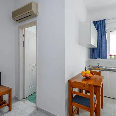 Iskas Evilion * Rhodes City